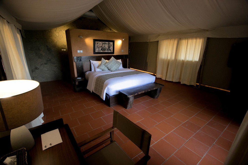 Zaina Lodge Wa Bagian luar foto