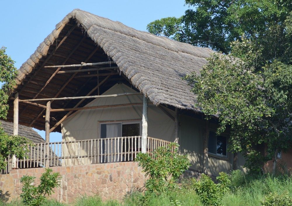 Zaina Lodge Wa Bagian luar foto